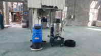 手推式拖地机和工业吸尘器在化工厂车间用