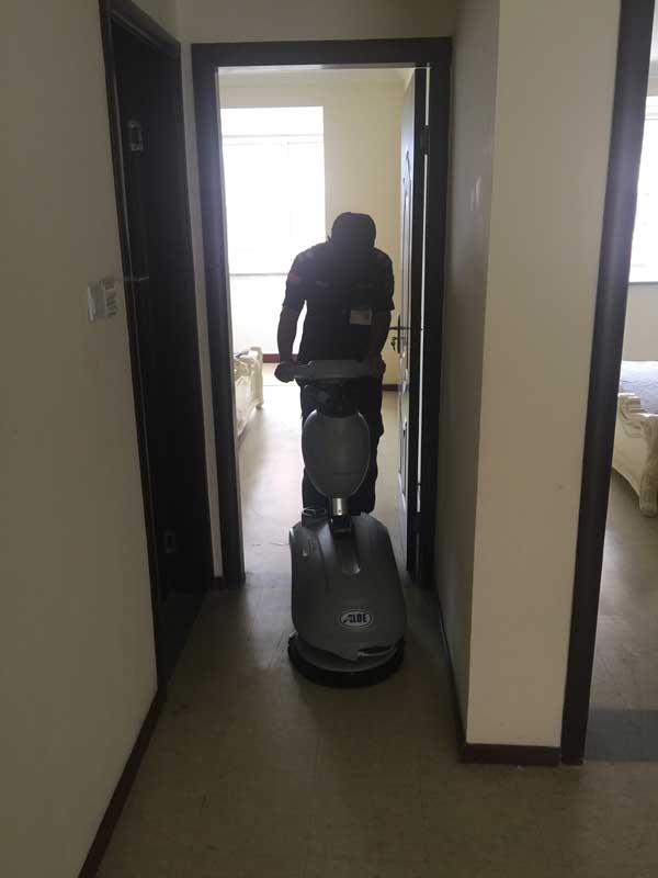青岛平度新建酒店批量采购宾馆用小型洗地机